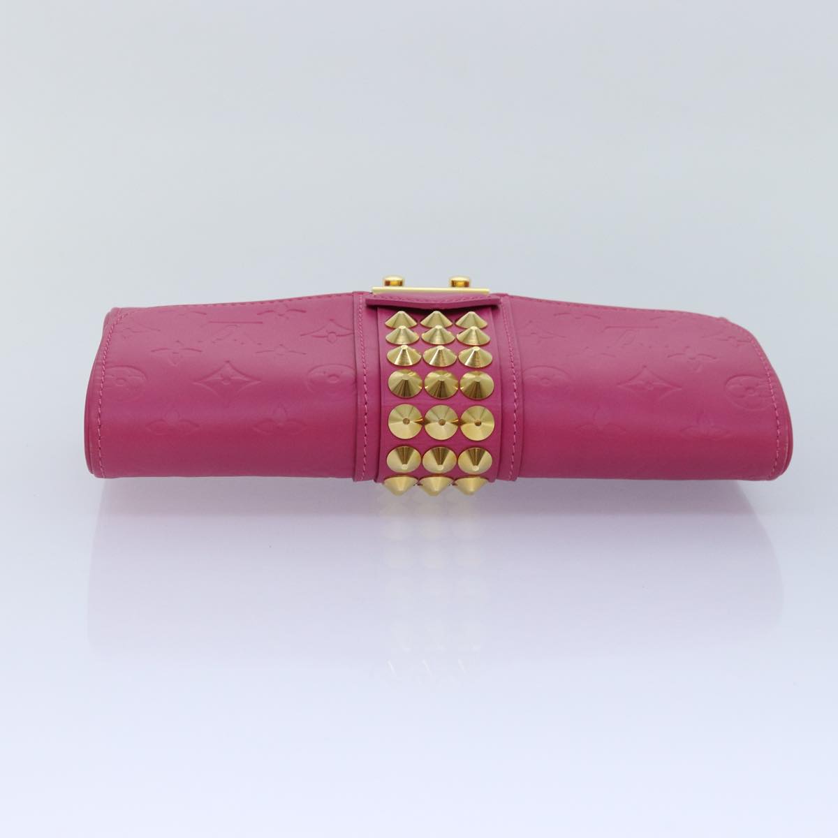 LOUIS VUITTON Monogram Pochette Courtney Bag Embossed leather Pink Auth yk14516AV