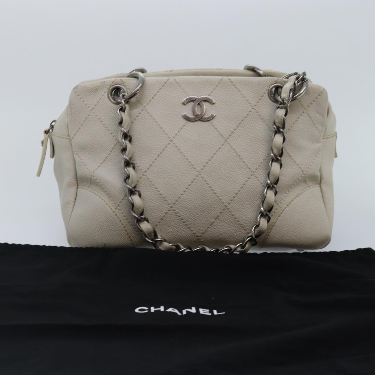 CHANEL Matelasse Chain Shoulder Bag Calf Skin White Silver CC Auth yk14601