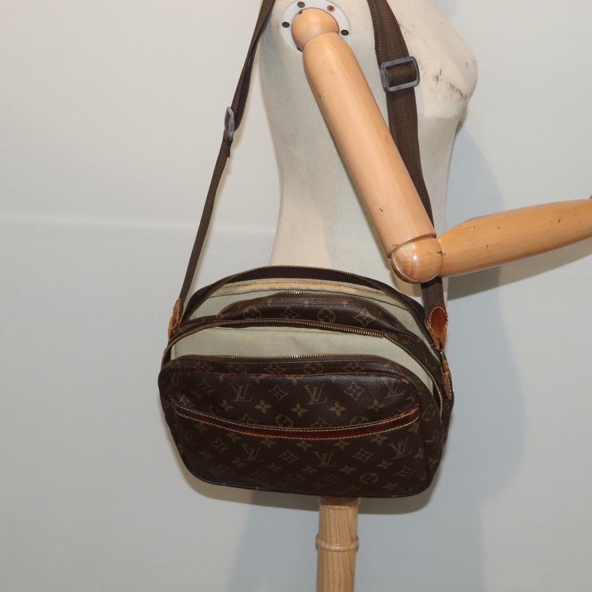 LOUIS VUITTON Monogram Reporter PM Shoulder Bag M45254 LV Auth yk14685