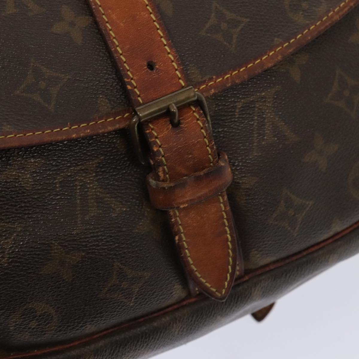 LOUIS VUITTON Monogram Saumur 35 Shoulder Bag M42254 LV Auth yk15414