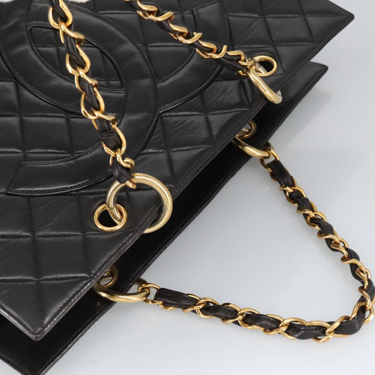 CHANEL Matelasse Chain Hand Bag Lamb Skin Black Gold CC Auth yk15908V