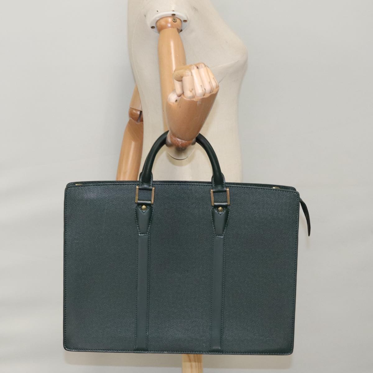LOUIS VUITTON Taiga Porte Documents Rozan Bag Epicea M30054 LV Auth yk16241