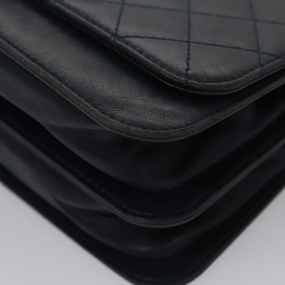 CHANEL Matelasse Turn Lock Chain Hand Bag Leather 2way Navy Gold CC Auth yk16451