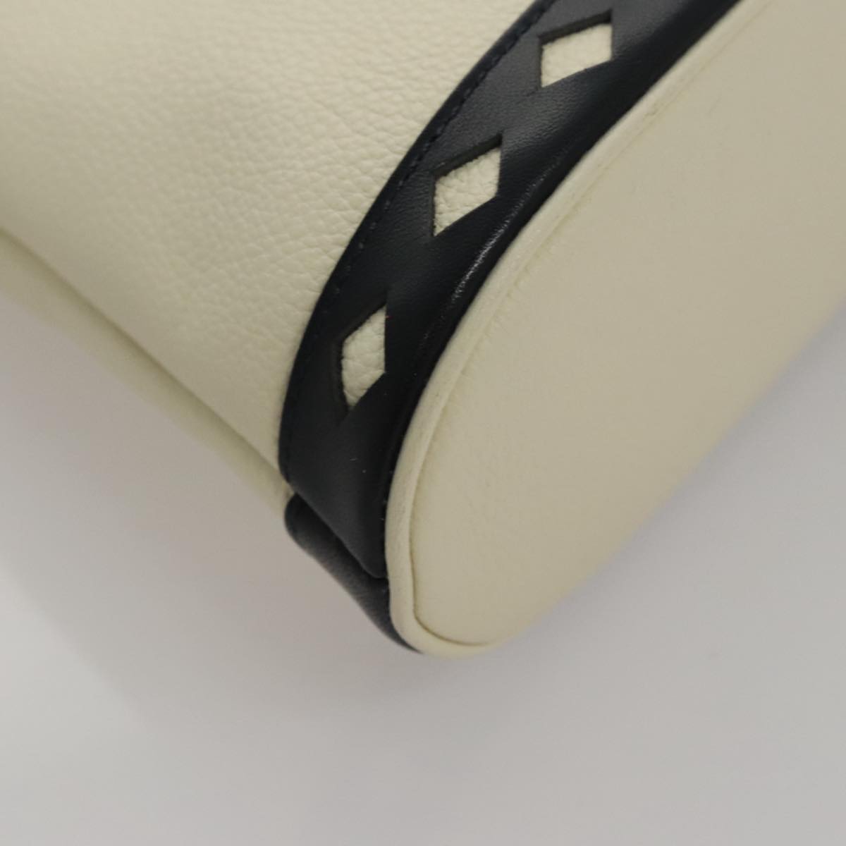 SAINT LAURENT Hand Bag Leather White Auth yk16838