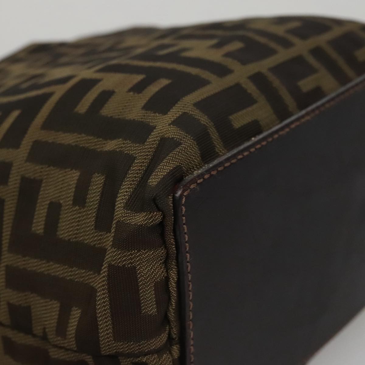 FENDI Zucca Canvas Hand Bag Brown Black Auth yk16907