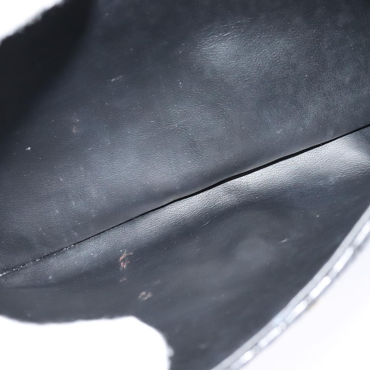 BALLY Quilted Chain Shoulder Bag Leather Black Gold Auth yk17027