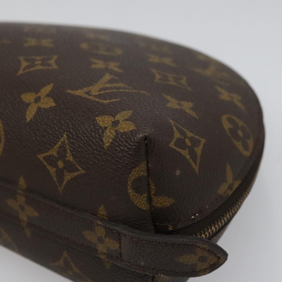LOUIS VUITTON Monogram Trousse Demi Ronde Cosmetic Pouch M47520 LV Auth yk17035
