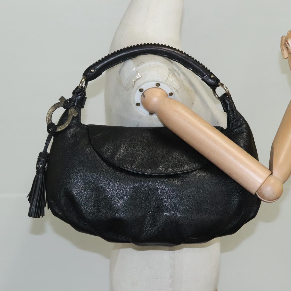 Salvatore Ferragamo Fringe Hand Bag Leather Black Auth yk17180