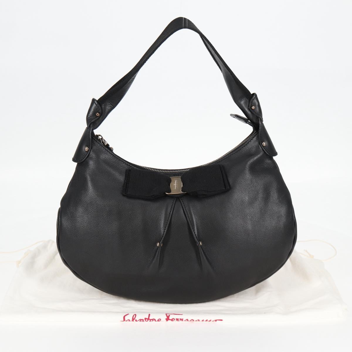 Salvatore Ferragamo Vala Shoulder Bag Leather Black Auth yk18131V