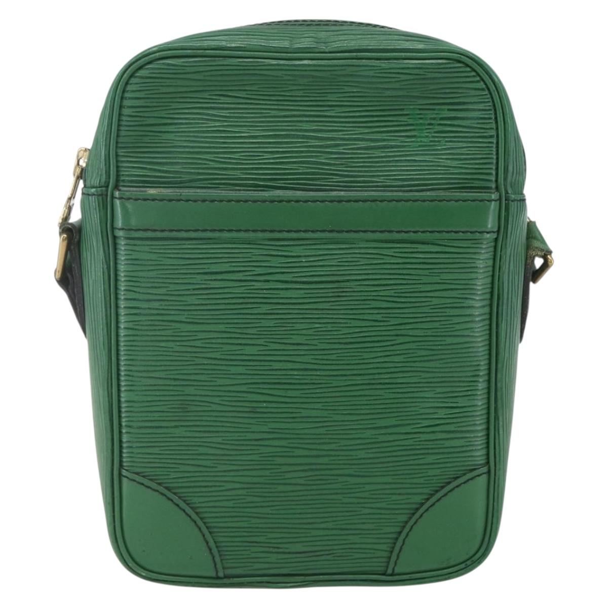 LOUIS VUITTON Epi Danube Shoulder Bag Green M45634 LV Auth yk19922