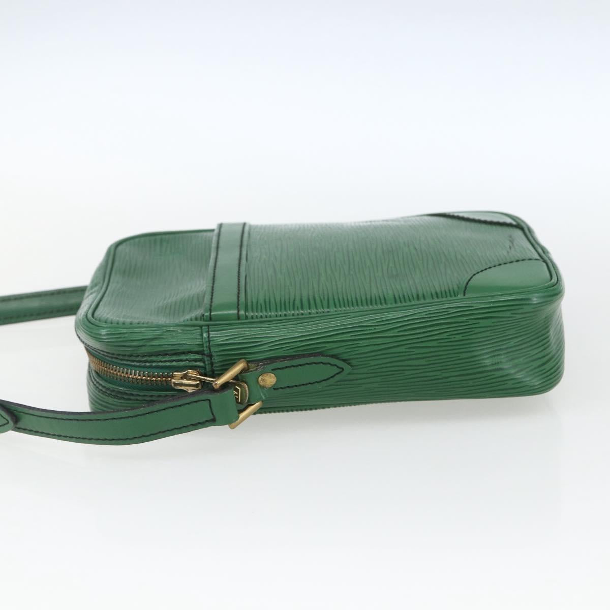 LOUIS VUITTON Epi Danube Shoulder Bag Green M45634 LV Auth yk19922