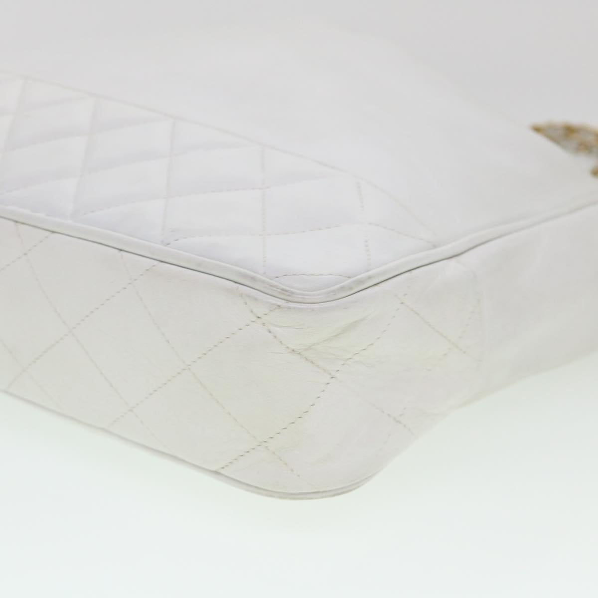 CHANEL Chain Shoulder Bag Lamb Skin White CC Auth yk6254