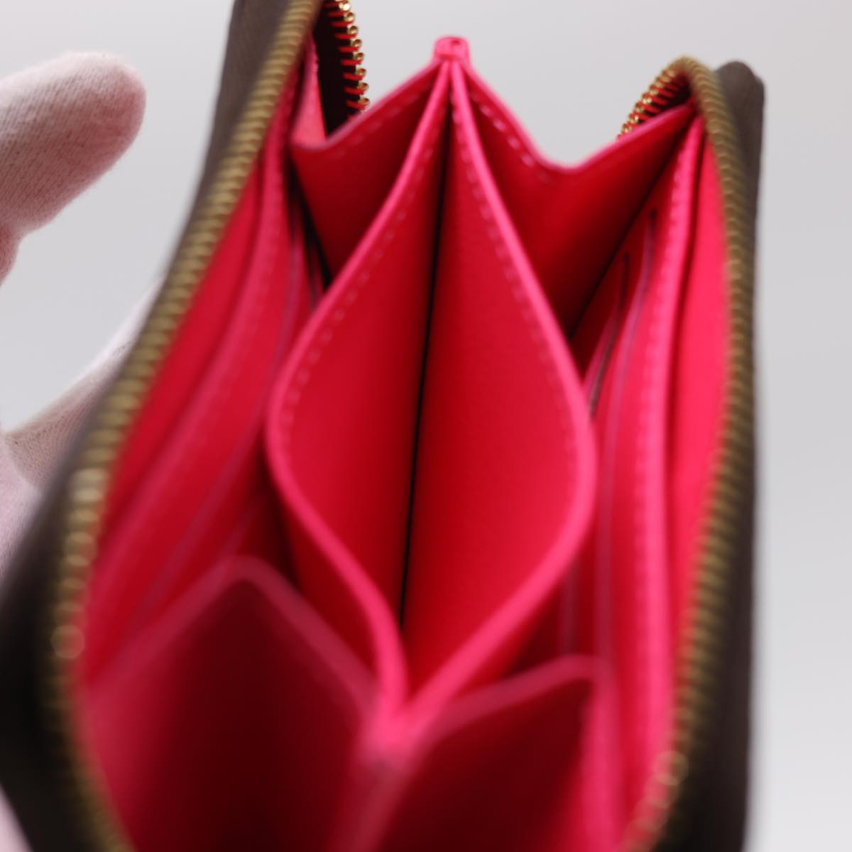 LOUIS VUITTON Monogram Graffiti Zippy Coin Purse Pink LV Auth yk6370V