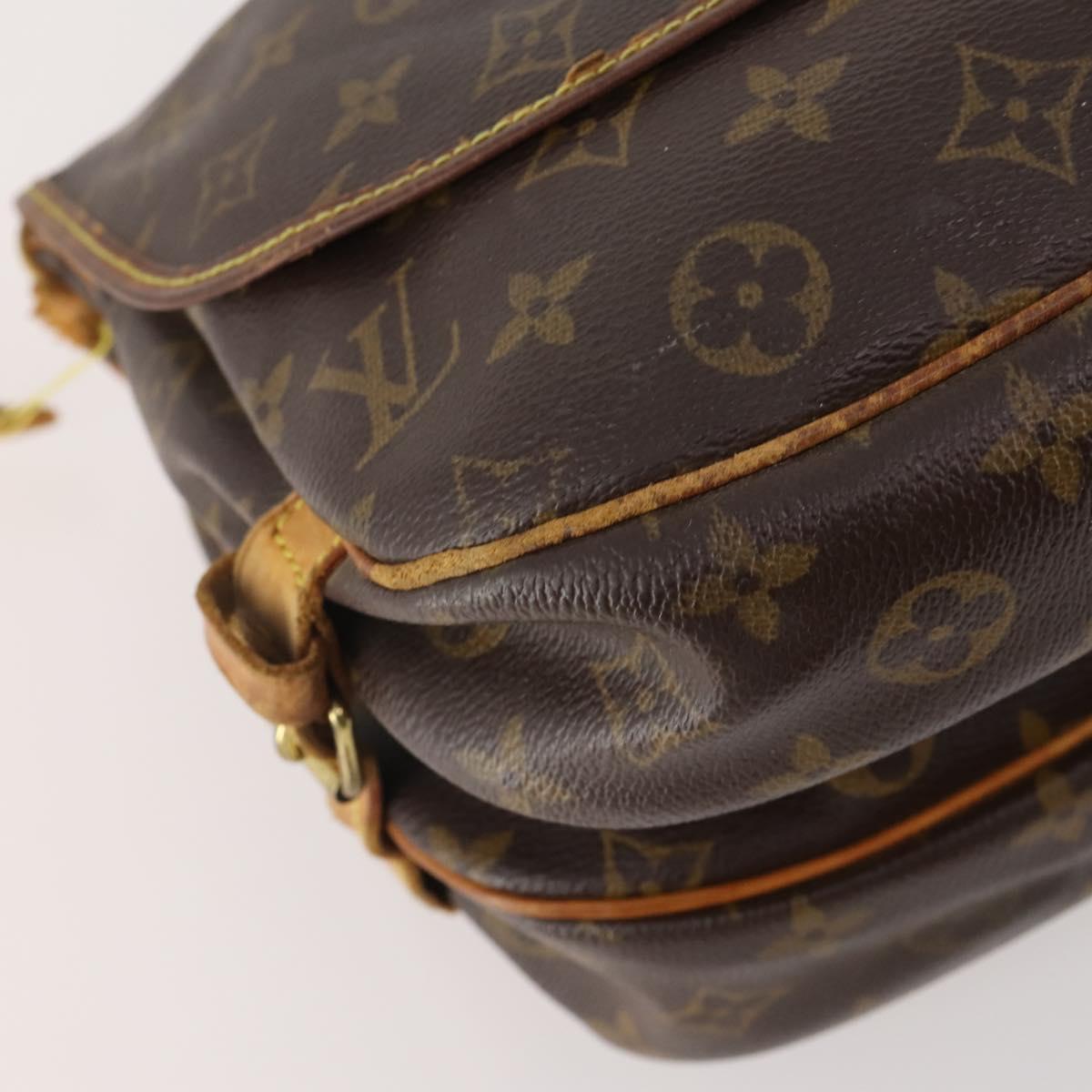LOUIS VUITTON Monogram Saumur 30 Shoulder Bag M42256 LV Auth YKZ280