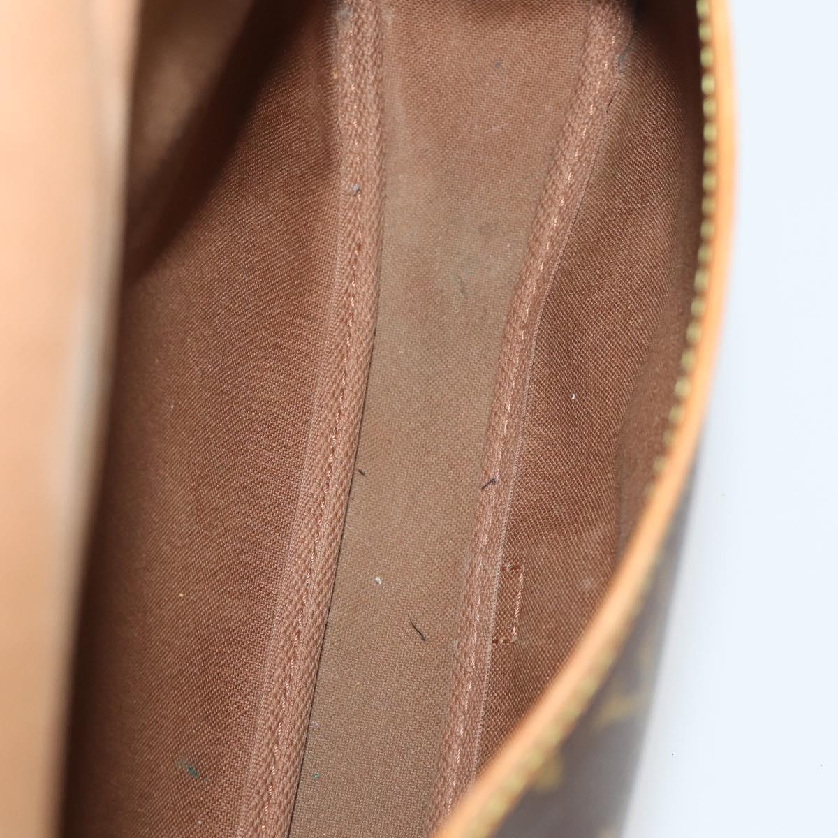LOUIS VUITTON Monogram Saumur 30 Shoulder Bag M42256 LV Auth YKZ280