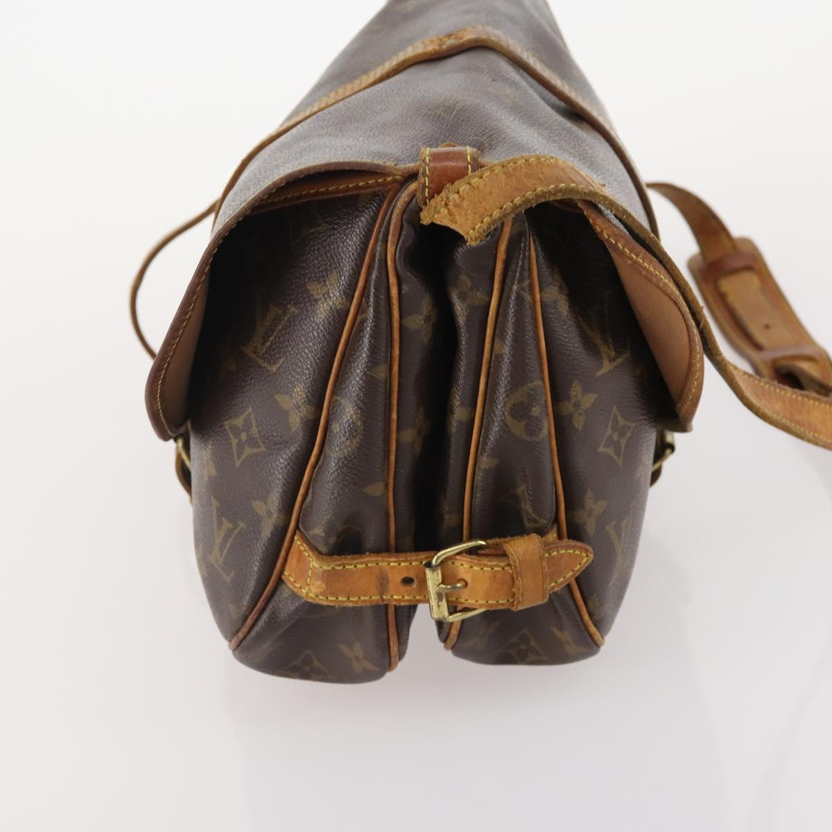 LOUIS VUITTON Monogram Saumur 30 Shoulder Bag M42256 LV Auth YKZ280