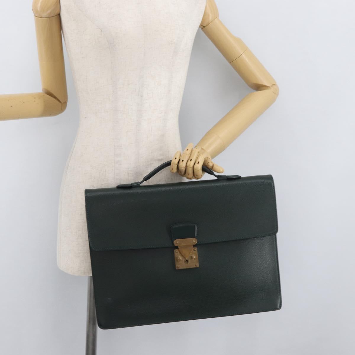 LOUIS VUITTON Taiga Serviette Kourad Business Bag Epicea T16786 LV Auth YKZ346