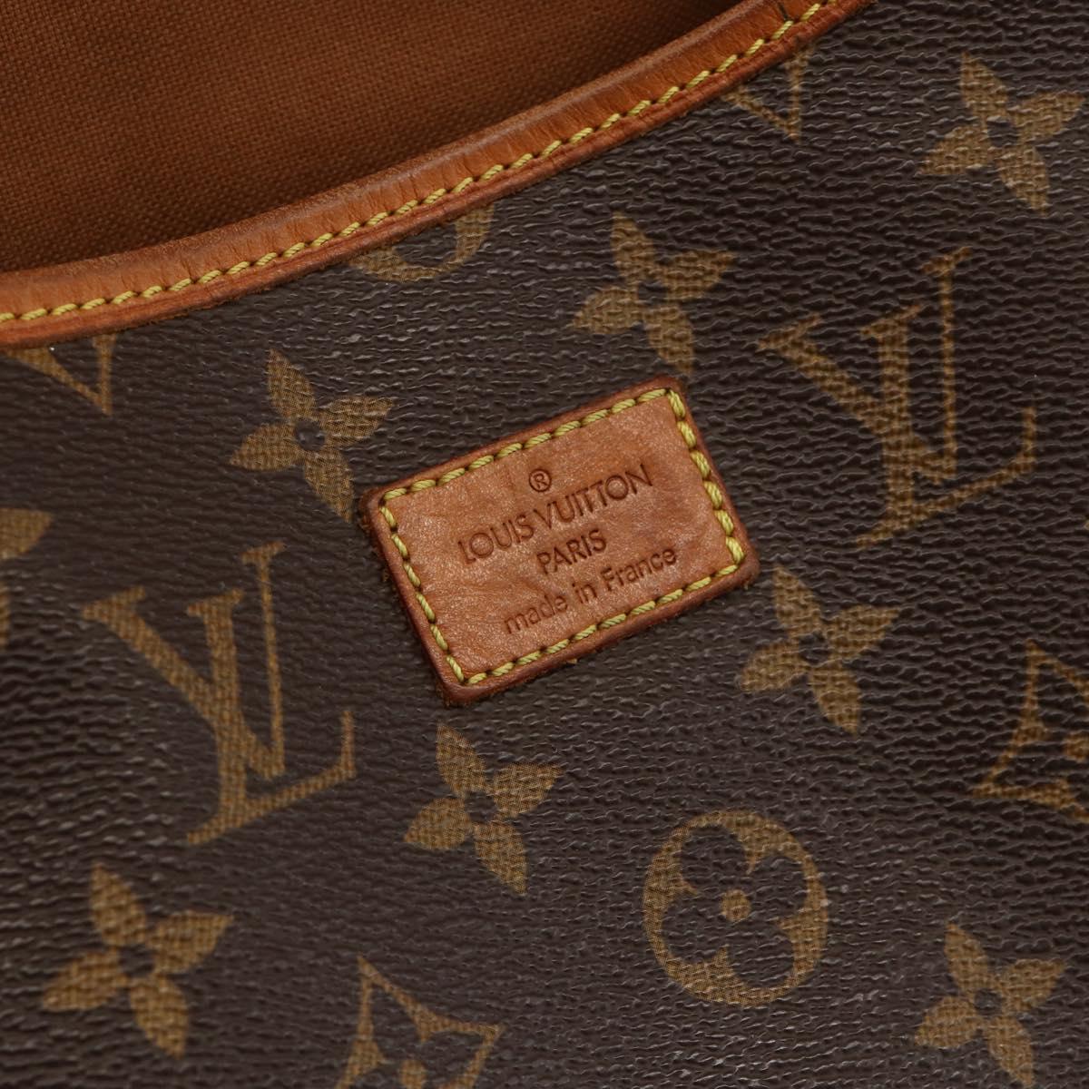 LOUIS VUITTON Monogram Saumur 35 Shoulder Bag M42254 LV Auth YKZ742
