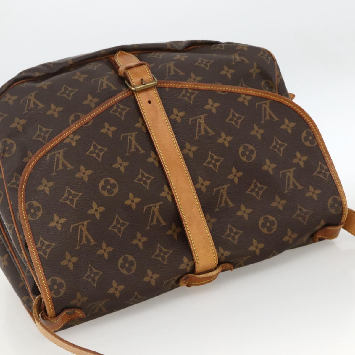 LOUIS VUITTON Monogram Saumur 35 Shoulder Bag M42254 LV Auth YKZ742