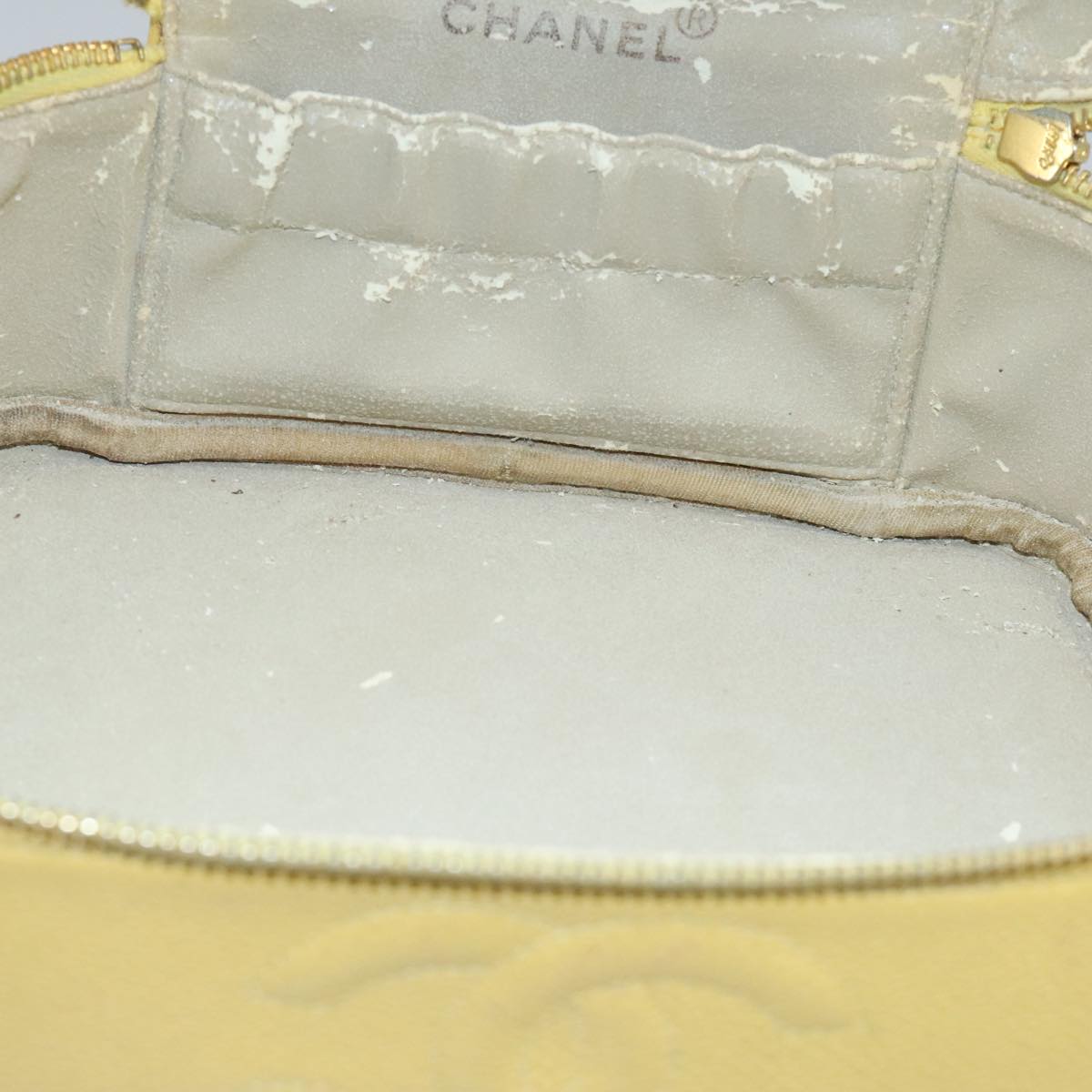 CHANEL Vanity COCO Mark Pouch Caviar Skin Yellow Gold CC Auth 100001