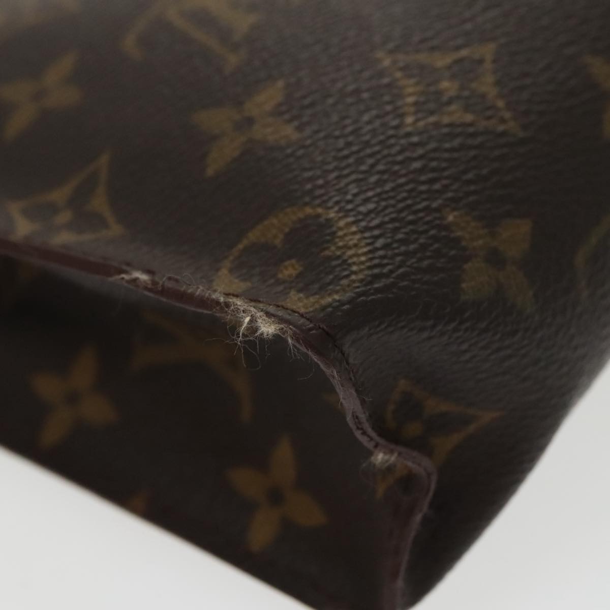 LOUIS VUITTON Monogram Poche Toilette 26 Pouch M47542 LV Auth 100027