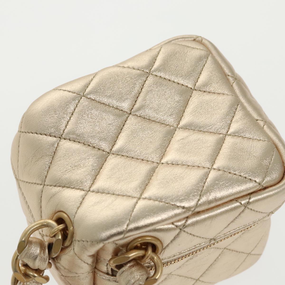 CHANEL Matelasse Chain Hand Bag Lamb Skin Gold CC Auth 100060AV