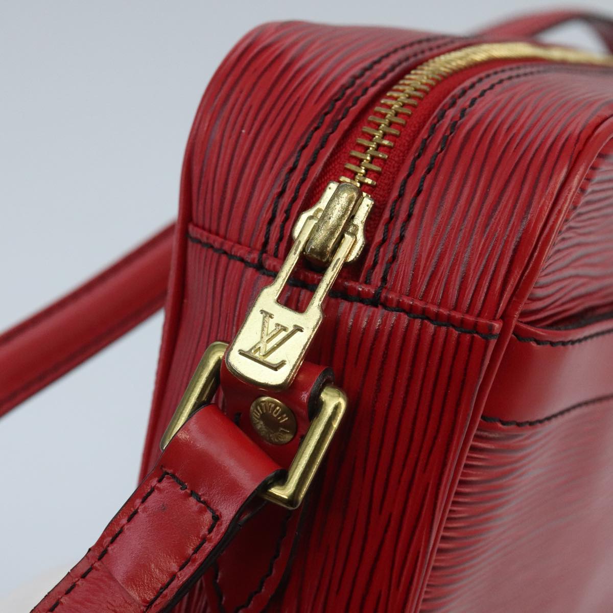 LOUIS VUITTON Epi Trocadero 23 Shoulder Bag Red M52307 LV Auth 100254