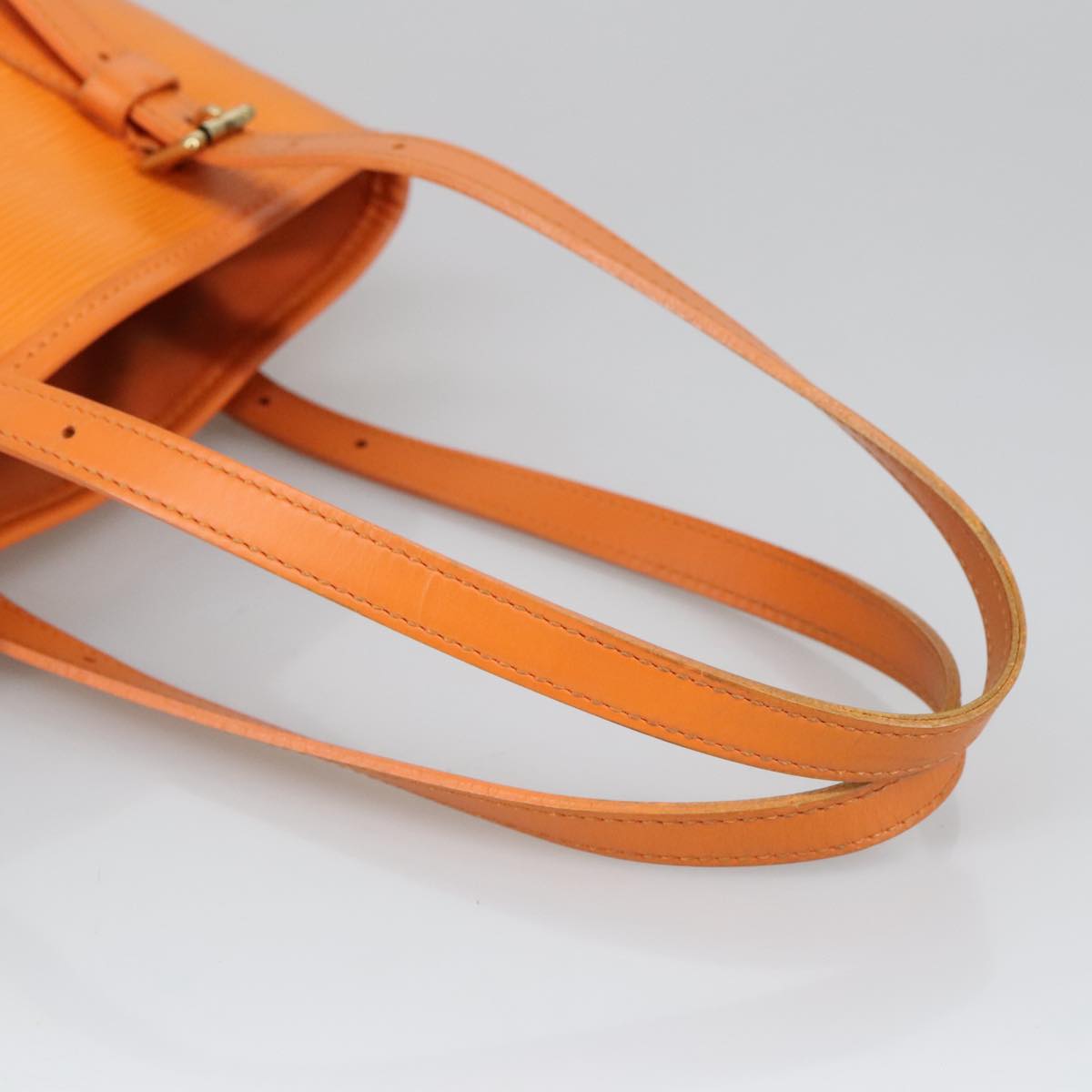 LOUIS VUITTON Epi Bucket PM Shoulder Bag Orange Mandarin M5899H LV Auth 100466