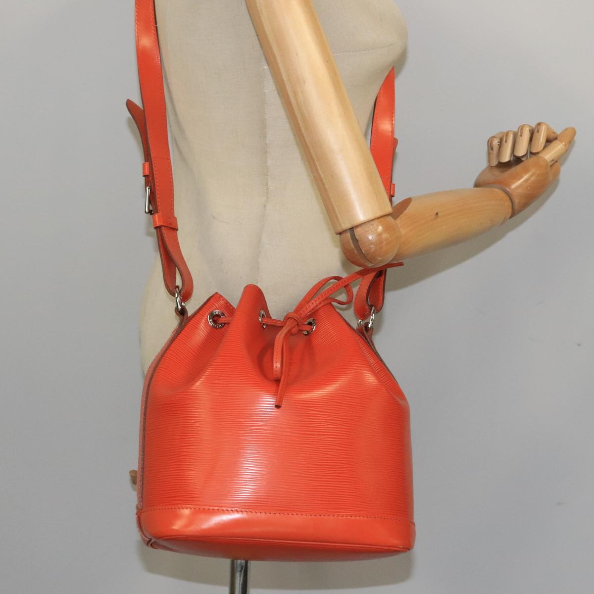 LOUIS VUITTON Epi Noe BB Shoulder Bag Orange Pimon M40847 LV Auth 100483V
