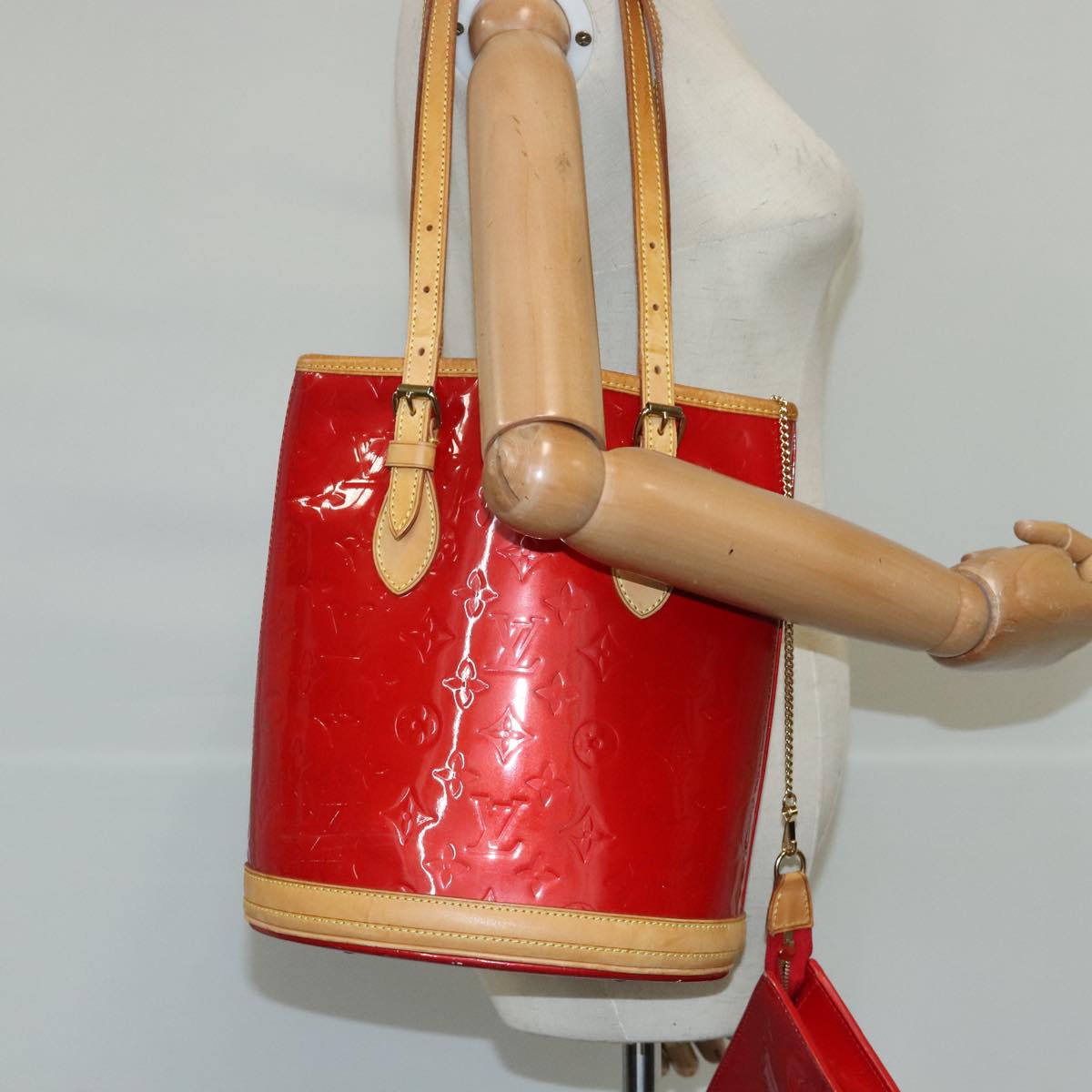 LOUIS VUITTON Monogram Vernis Bucket PM Bag Made in 2009 Rouge LV Auth 100484