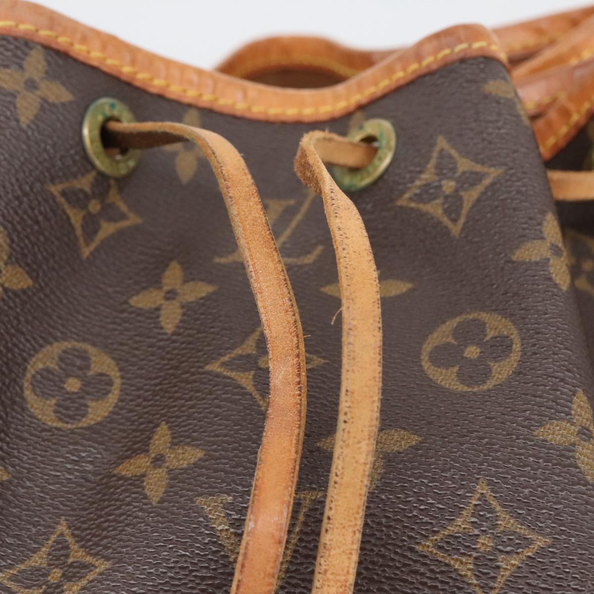 LOUIS VUITTON Monogram Petit Noe Shoulder Bag M42226 LV Auth 100538