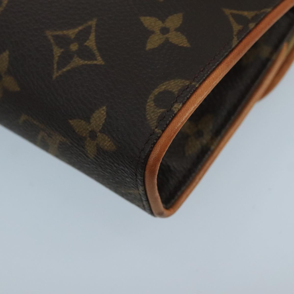 LOUIS VUITTON Monogram Pochette Florentine Waist bag M51855 LV Auth 100564