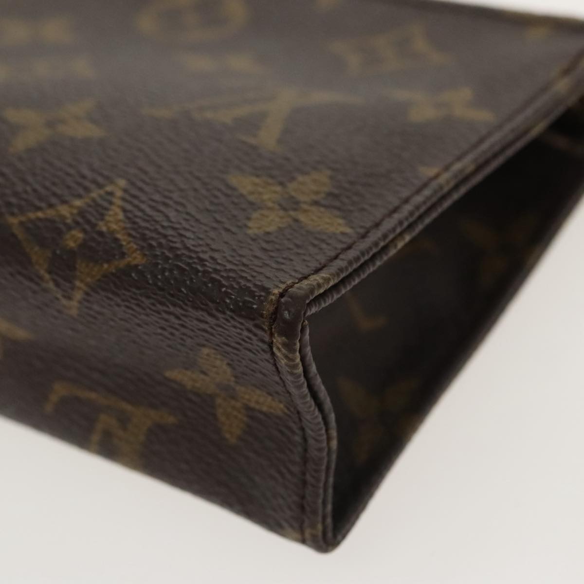 LOUIS VUITTON Monogram Poche Toilette 15 Pouch M47546 LV Auth 100574