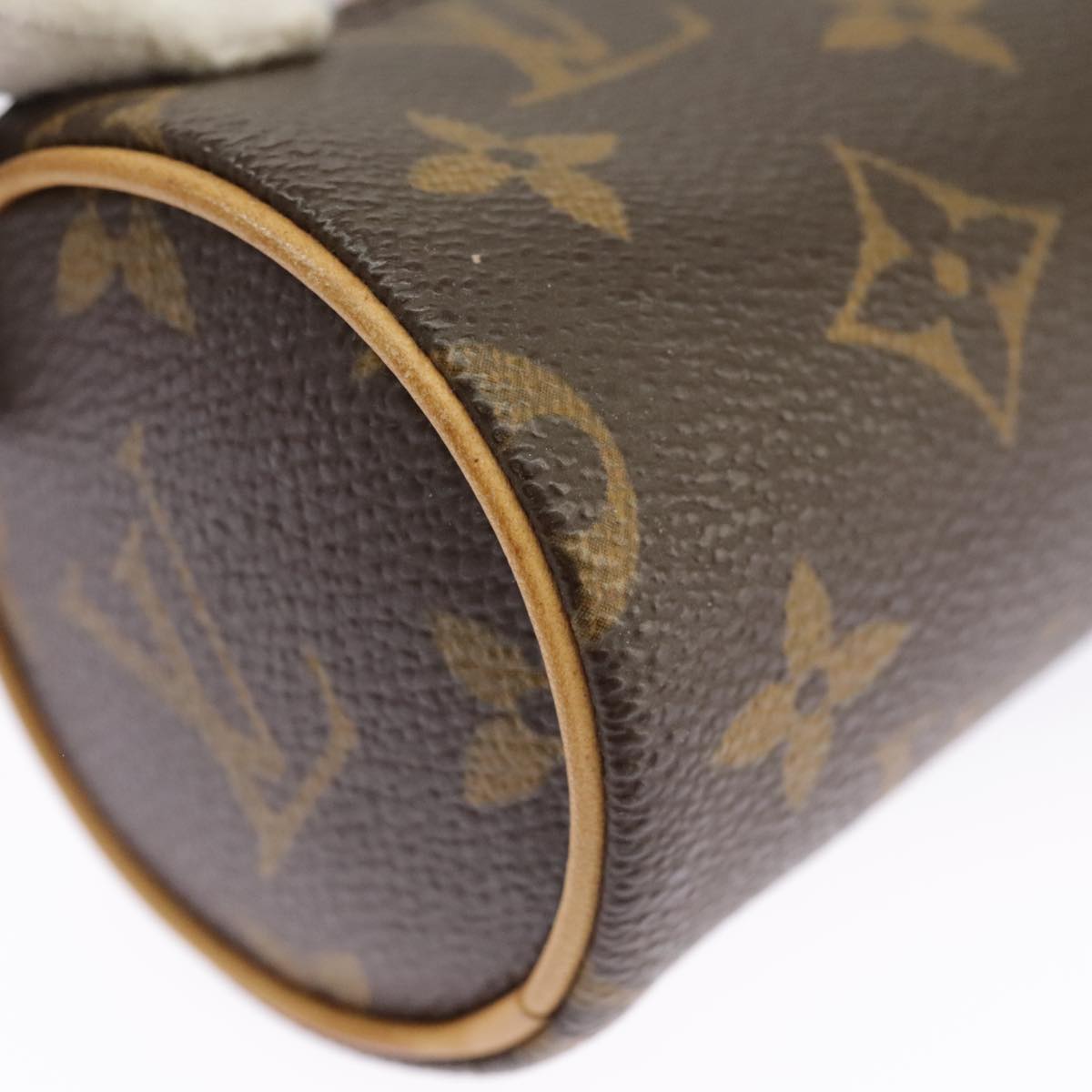 LOUIS VUITTON Monogram Papillon Pouch LV Auth 100576