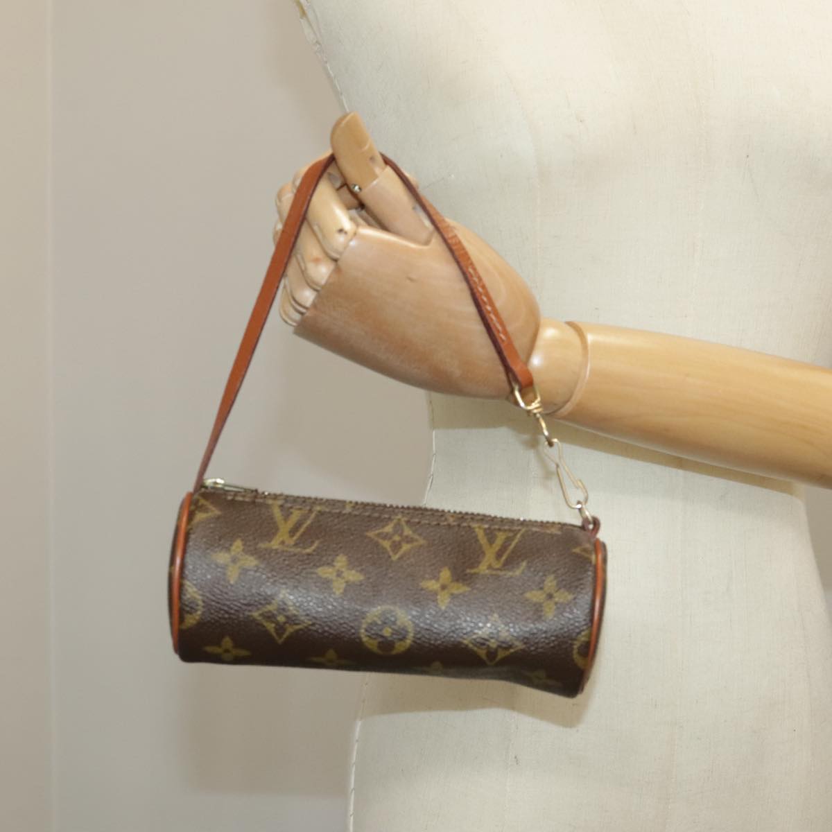 LOUIS VUITTON Monogram Papillon Pouch LV Auth 100641