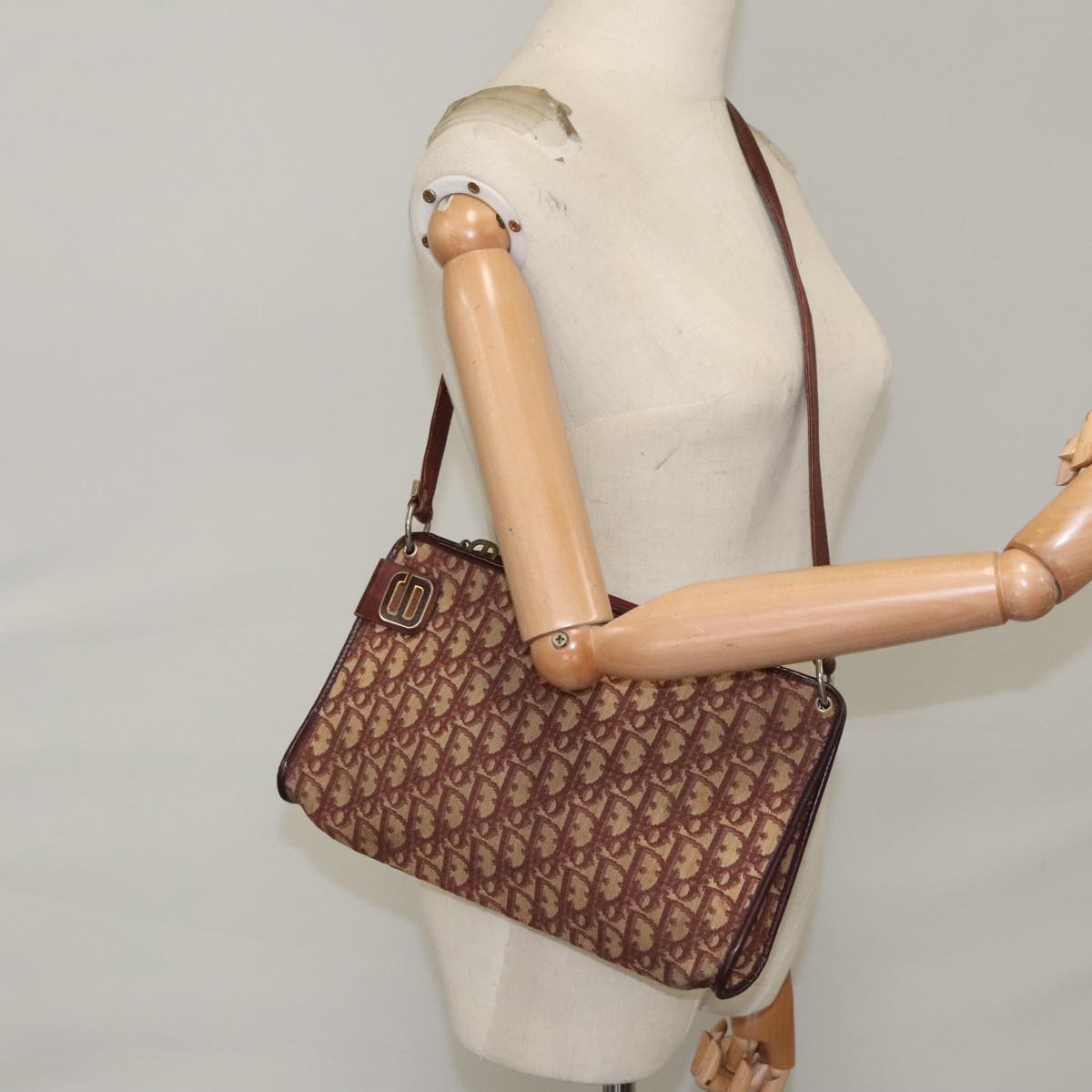 Christian Dior Trotter Canvas Shoulder Bag Beige Wine Red gold Auth 100670