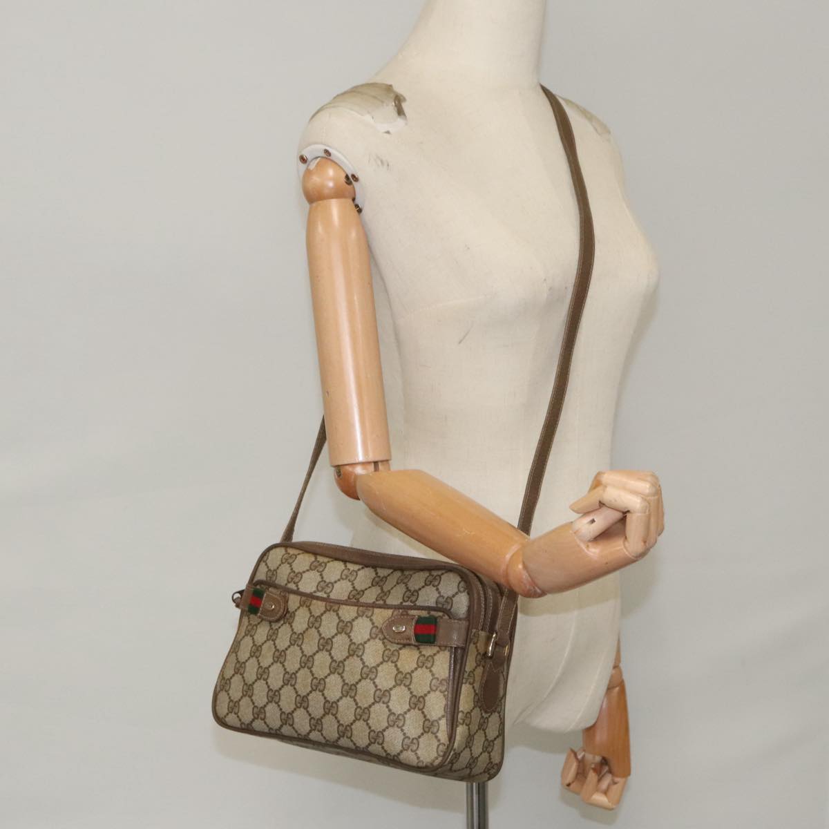 GUCCI GG Supreme Web Sherry Line Shoulder Bag PVC Beige 93 02 049 Auth 100696