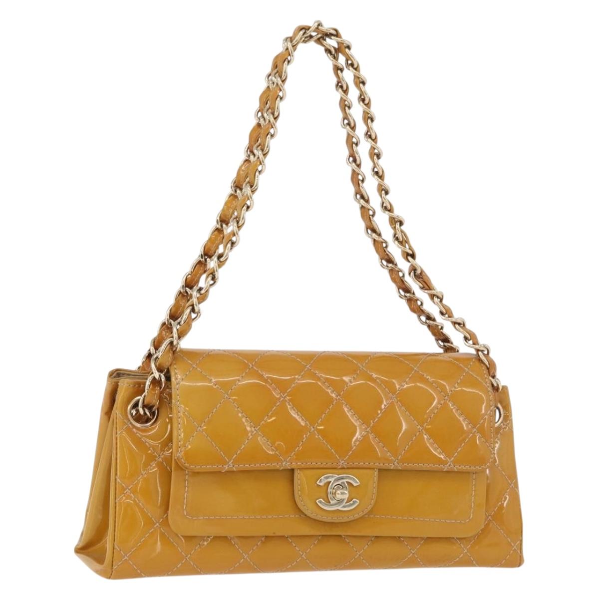 CHANEL Matelasse Chain Shoulder Bag Patent leather Yellow Gold CC Auth 100721