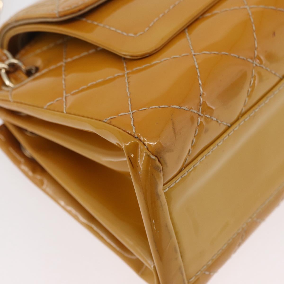 CHANEL Matelasse Chain Shoulder Bag Patent leather Yellow Gold CC Auth 100721