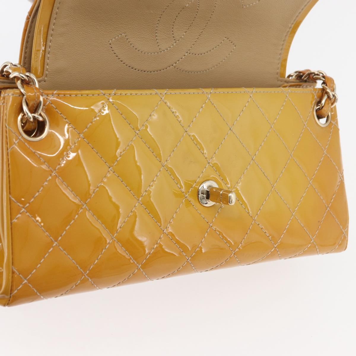 CHANEL Matelasse Chain Shoulder Bag Patent leather Yellow Gold CC Auth 100721
