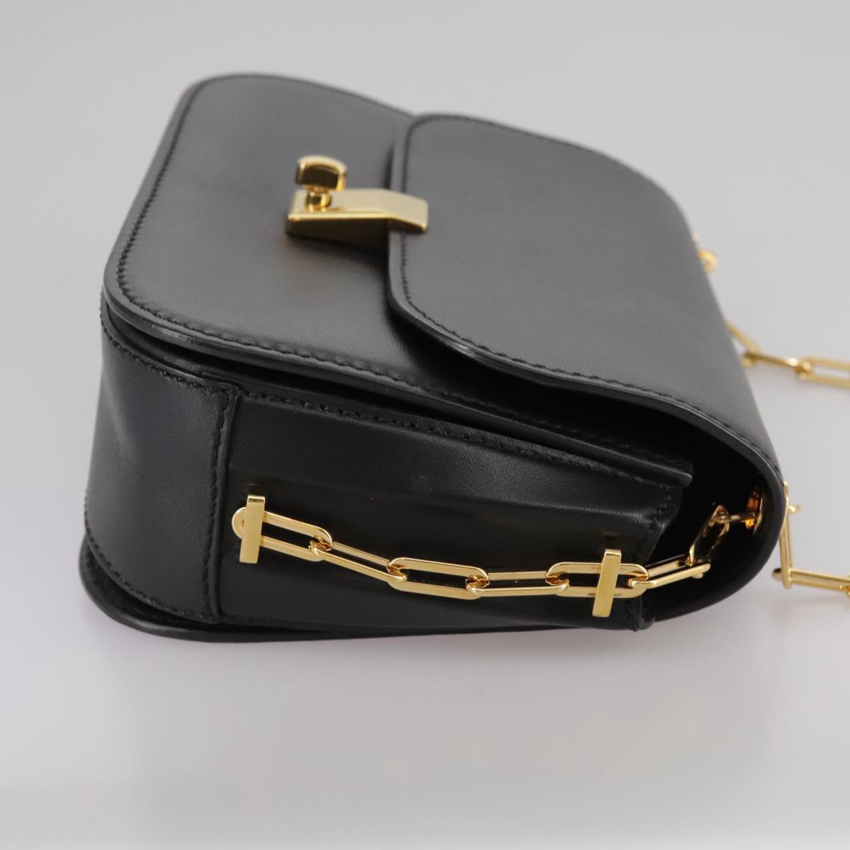 VALENTINO Chain Shoulder Bag Leather Black Gold Auth 100869