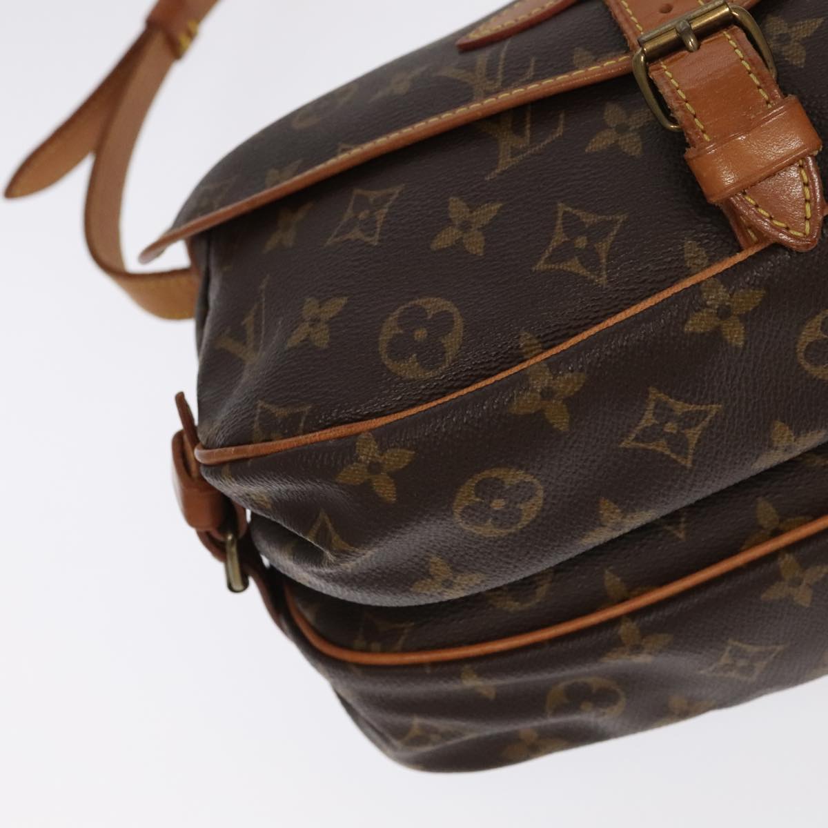 LOUIS VUITTON Monogram Saumur 30 Shoulder Bag M42256 LV Auth 101105