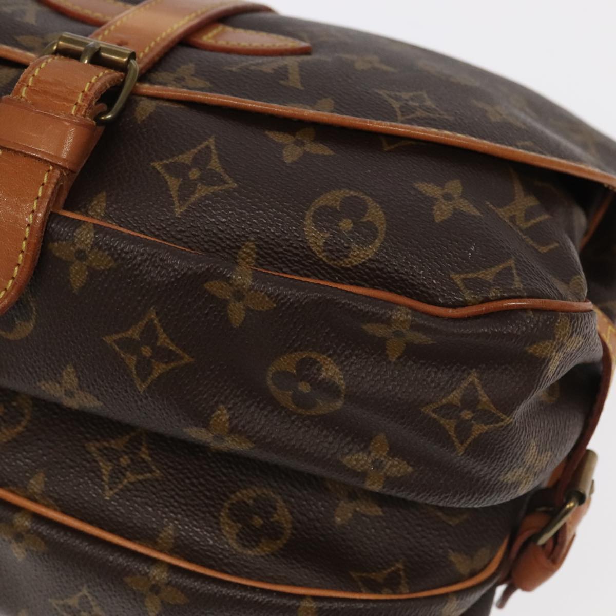 LOUIS VUITTON Monogram Saumur 30 Shoulder Bag M42256 LV Auth 101105