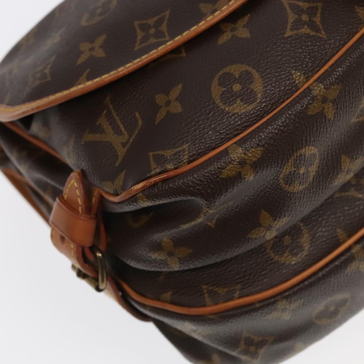 LOUIS VUITTON Monogram Saumur 30 Shoulder Bag M42256 LV Auth 101105