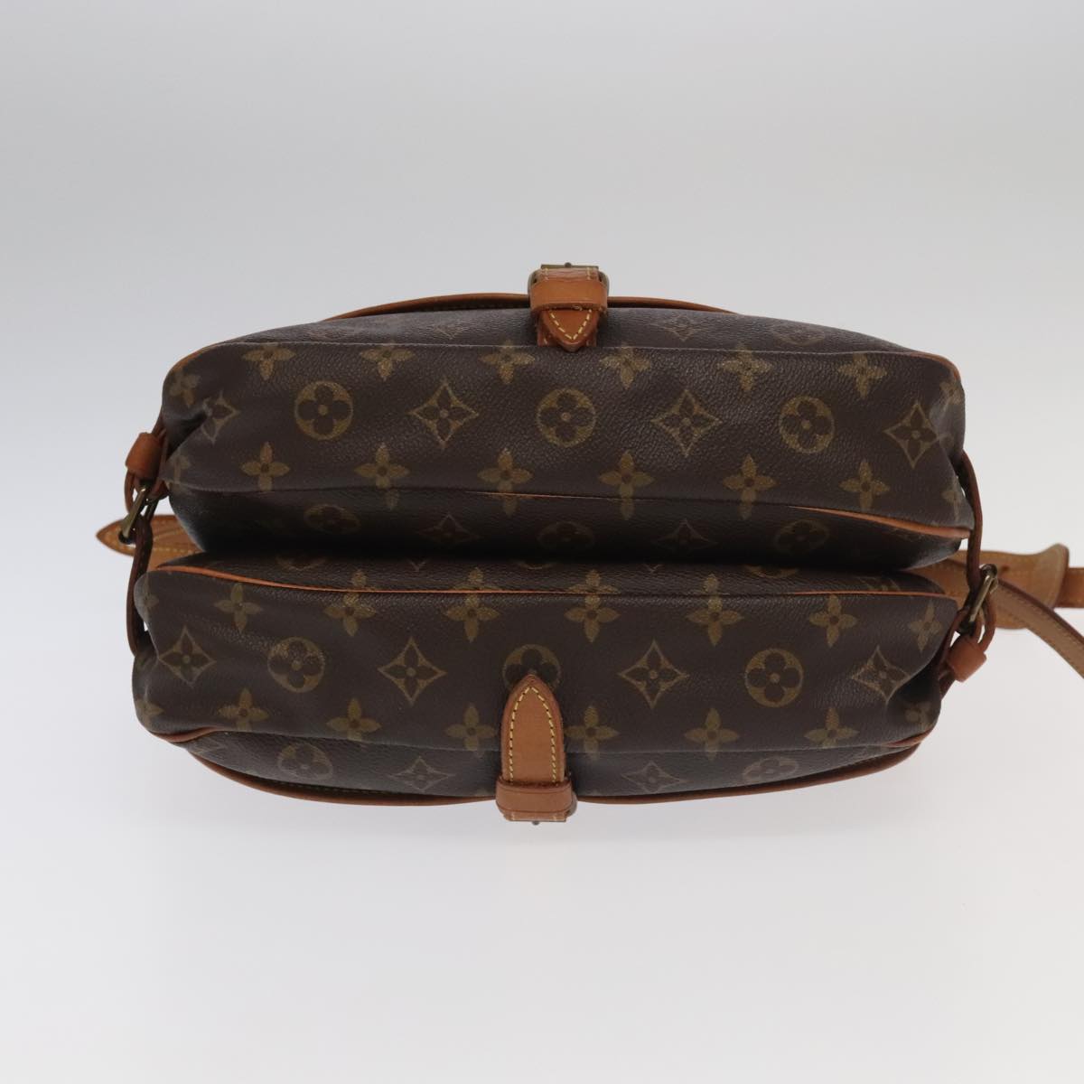 LOUIS VUITTON Monogram Saumur 30 Shoulder Bag M42256 LV Auth 101105