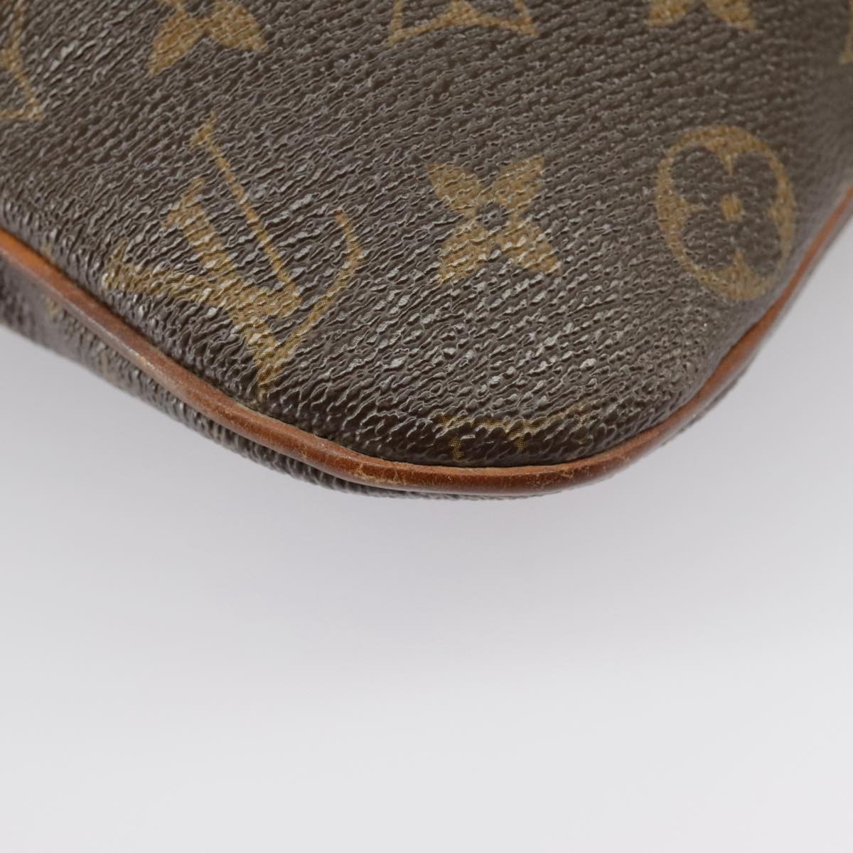 LOUIS VUITTON Monogram Pochette Bosphore Shoulder Bag M40044 LV Auth 101134