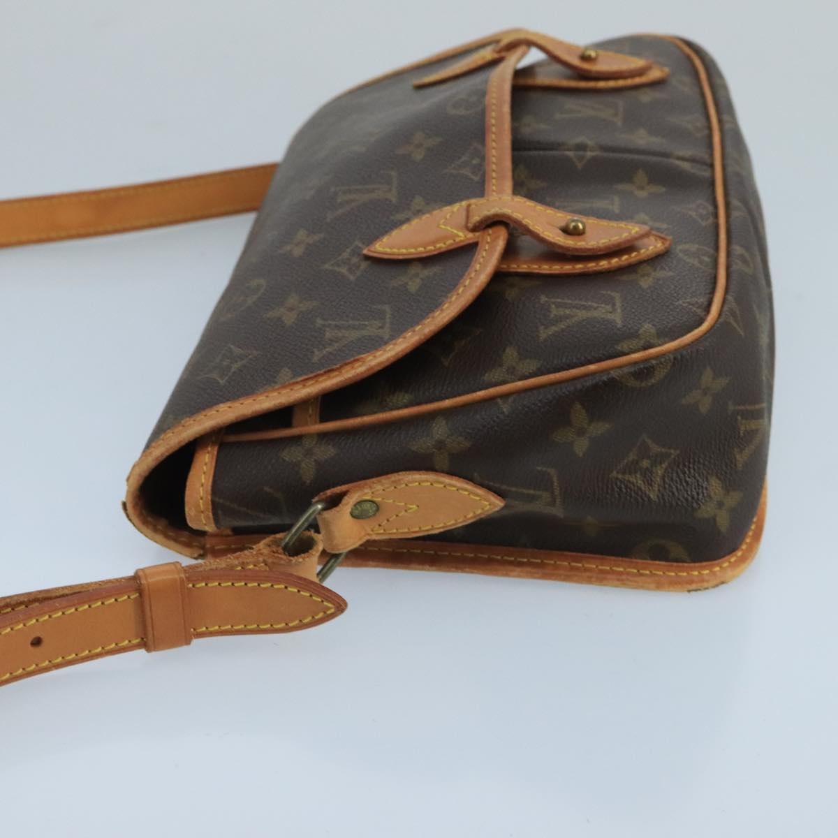 LOUIS VUITTON Monogram Gibeciere MM Shoulder Bag M42247 LV Auth 101252