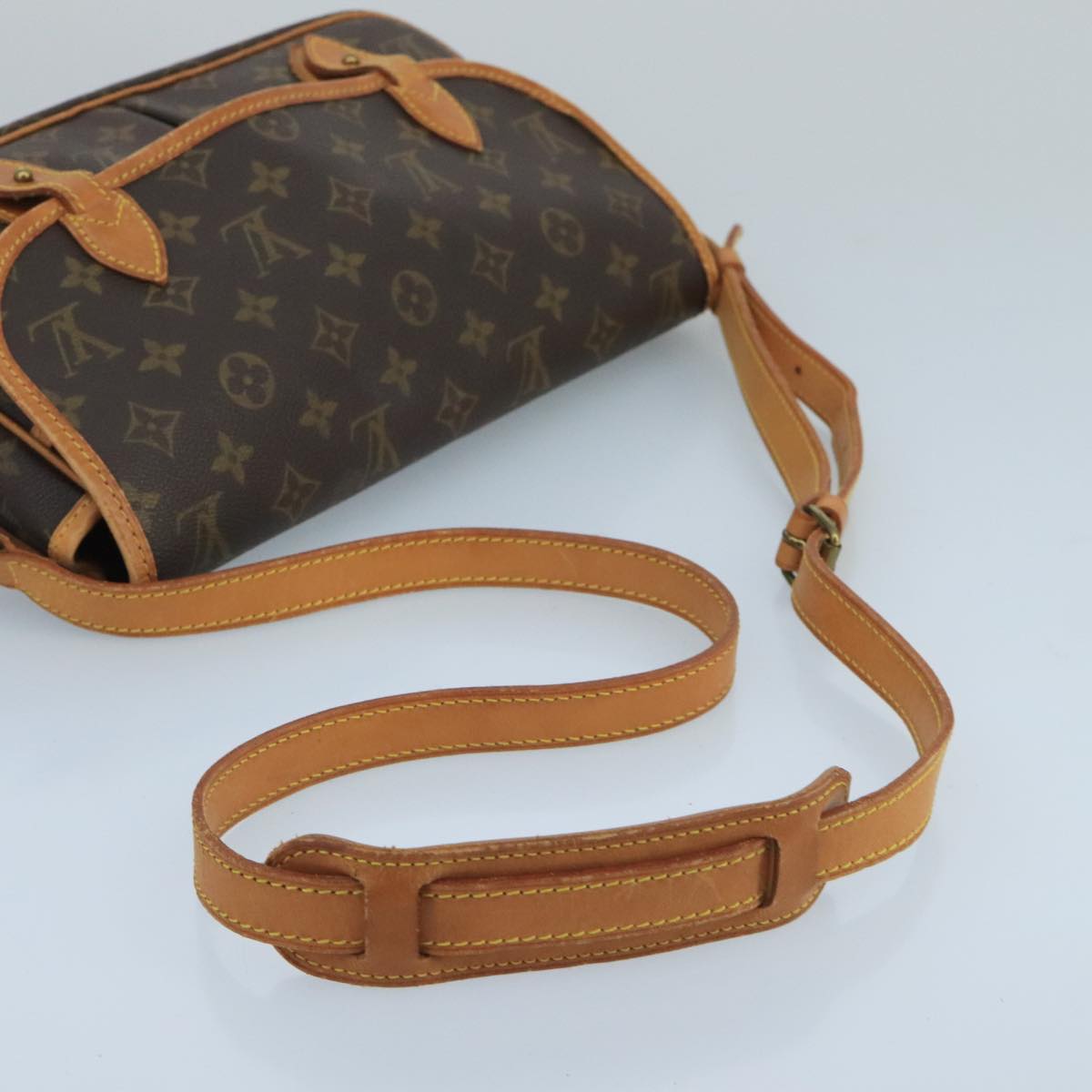 LOUIS VUITTON Monogram Gibeciere MM Shoulder Bag M42247 LV Auth 101252