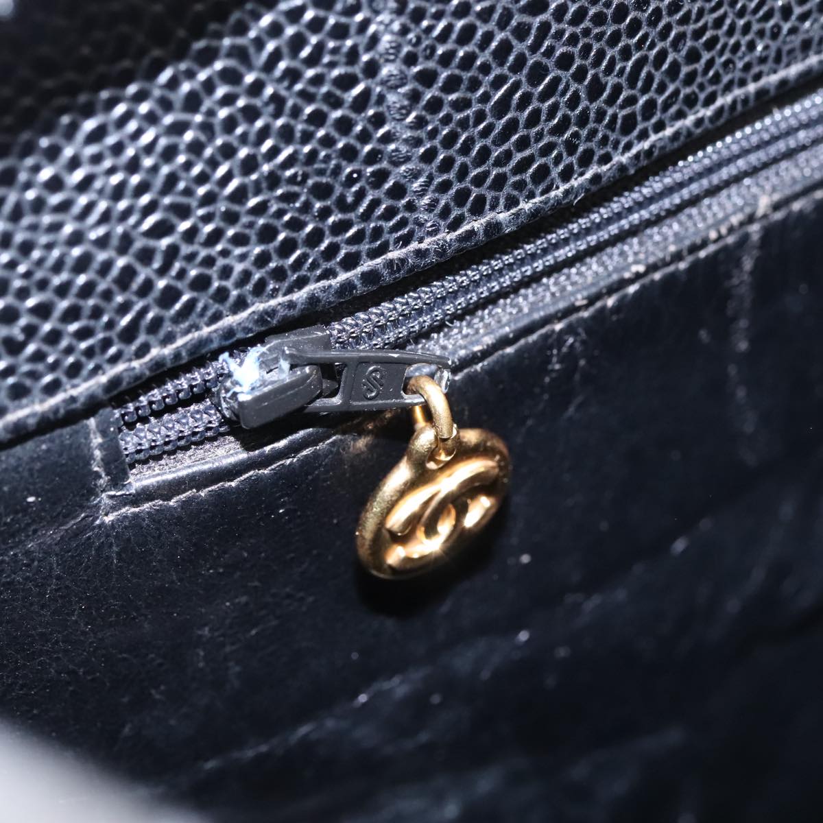 CHANEL Matelasse Hand Bag Caviar Skin Black CC Auth 101307M
