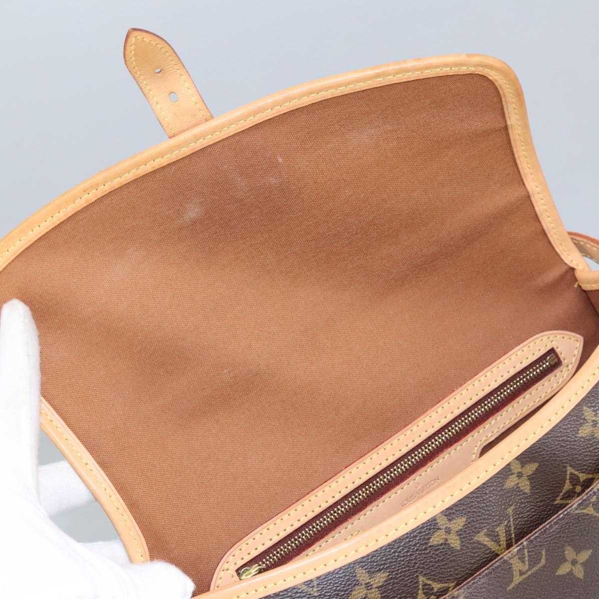 LOUIS VUITTON Monogram Sologne Shoulder Bag M42250 LV Auth 101310A